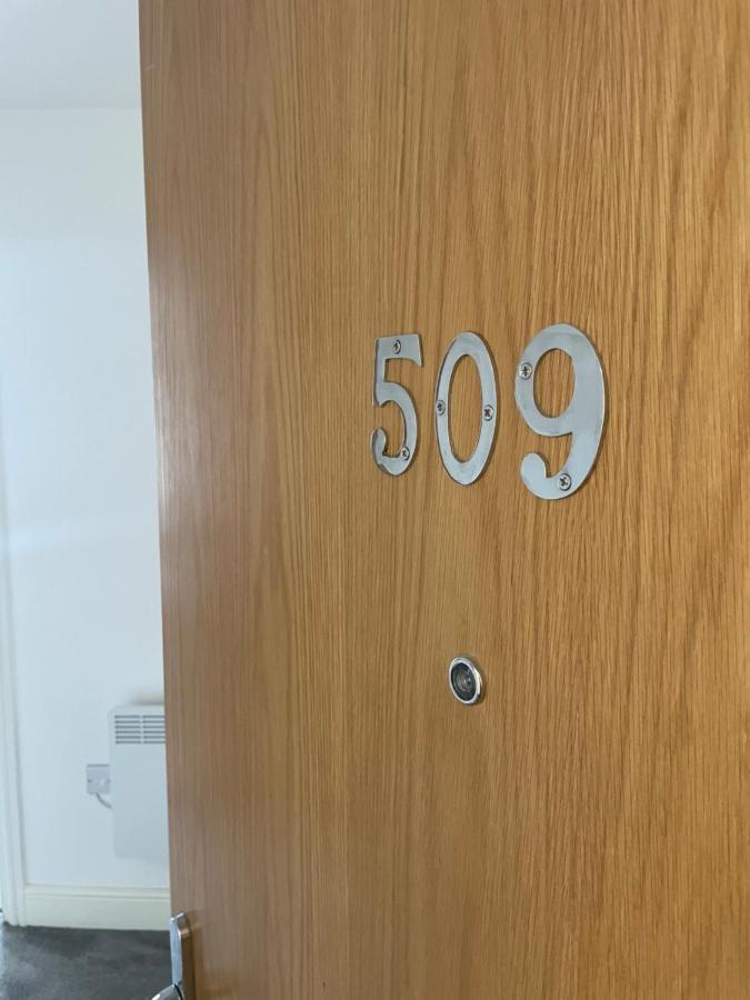 #0509 Two Bedroom Serviced Apartment- Free Parking Derby Esterno foto
